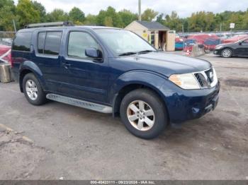  Salvage Nissan Pathfinder