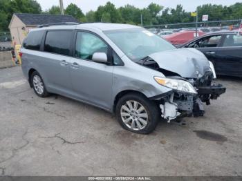  Salvage Toyota Sienna