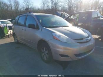  Salvage Toyota Sienna