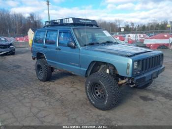  Salvage Jeep Cherokee