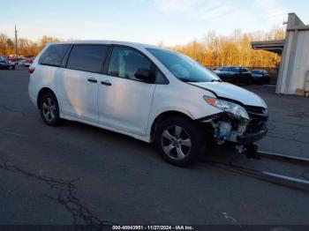  Salvage Toyota Sienna