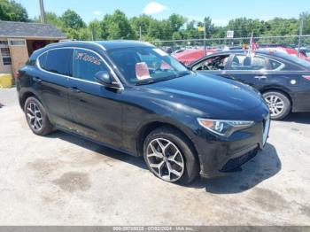  Salvage Alfa Romeo Stelvio