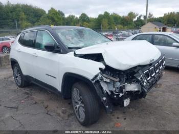  Salvage Jeep Compass