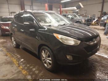  Salvage Hyundai TUCSON