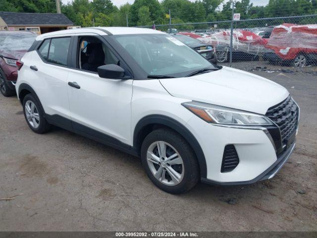  Salvage Nissan Kicks