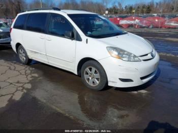  Salvage Toyota Sienna