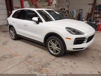  Salvage Porsche Cayenne