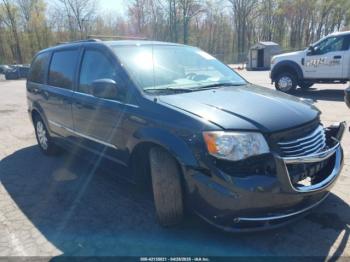 Salvage Chrysler Town & Country