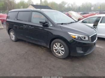  Salvage Kia Sedona