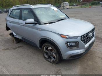  Salvage Hyundai VENUE