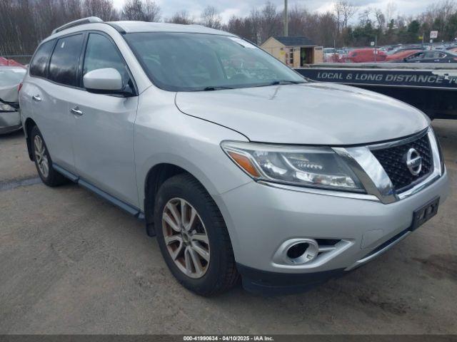  Salvage Nissan Pathfinder