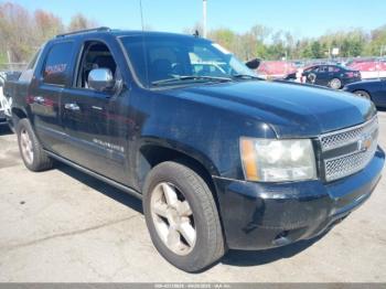  Salvage Chevrolet Avalanche 1500