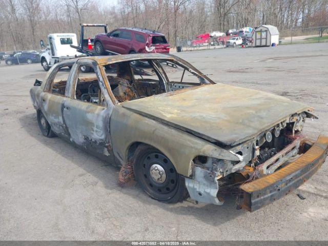  Salvage Ford Crown Victoria