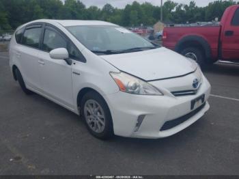  Salvage Toyota Prius v