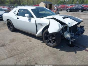  Salvage Dodge Challenger
