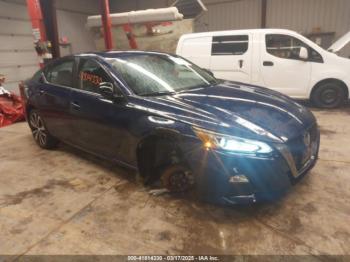  Salvage Nissan Altima