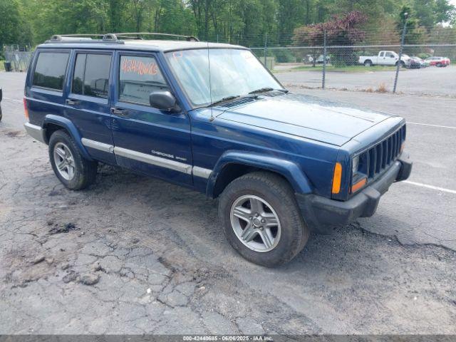  Salvage Jeep Cherokee