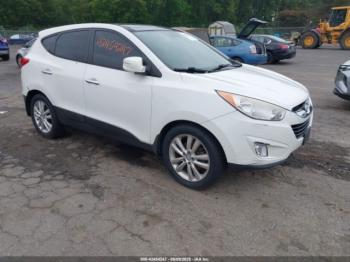  Salvage Hyundai TUCSON