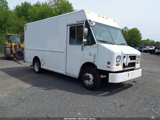  Salvage Freightliner Chassis