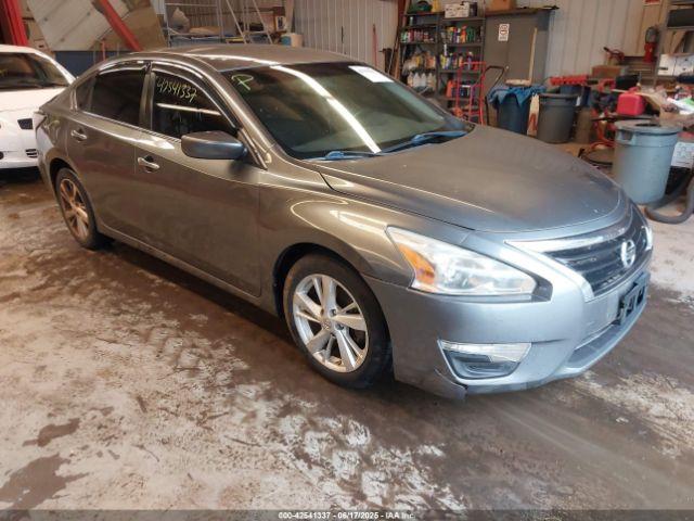  Salvage Nissan Altima