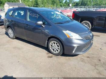  Salvage Toyota Prius v