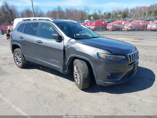  Salvage Jeep Cherokee