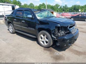  Salvage Chevrolet Avalanche 1500