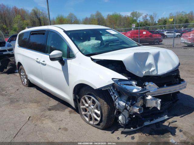 Salvage Chrysler Voyager