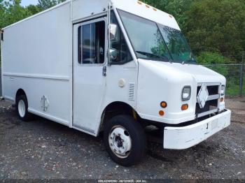  Salvage Freightliner Chassis