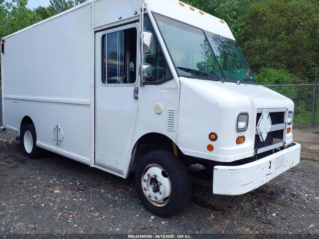  Salvage Freightliner Chassis