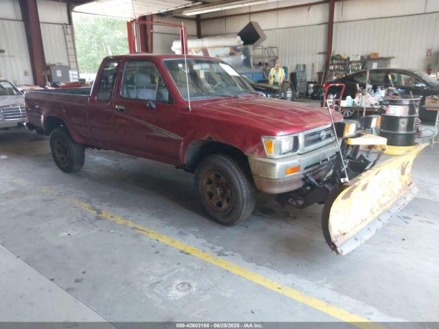  Salvage Toyota Pickup