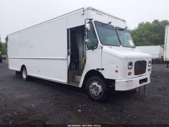  Salvage Freightliner Chassis