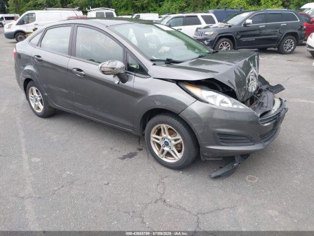  Salvage Ford Fiesta