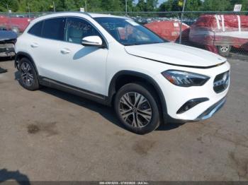  Salvage Mercedes-Benz GLA