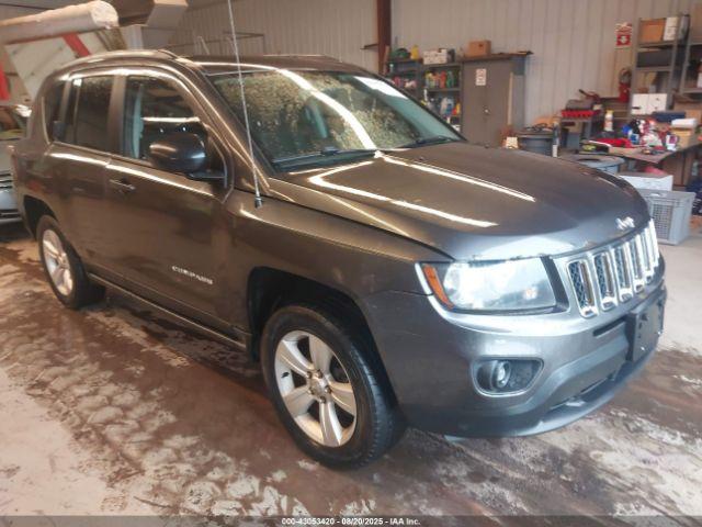  Salvage Jeep Compass
