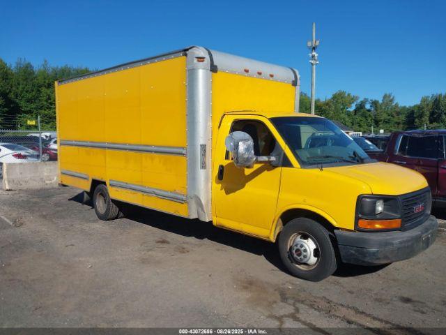  Salvage General Motors Savana Cutaway