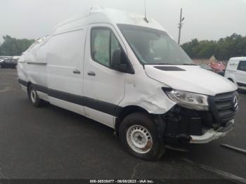  Salvage Mercedes-Benz Sprinter 2500