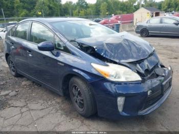  Salvage Toyota Prius