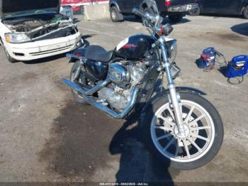  Salvage Harley-Davidson Xl883