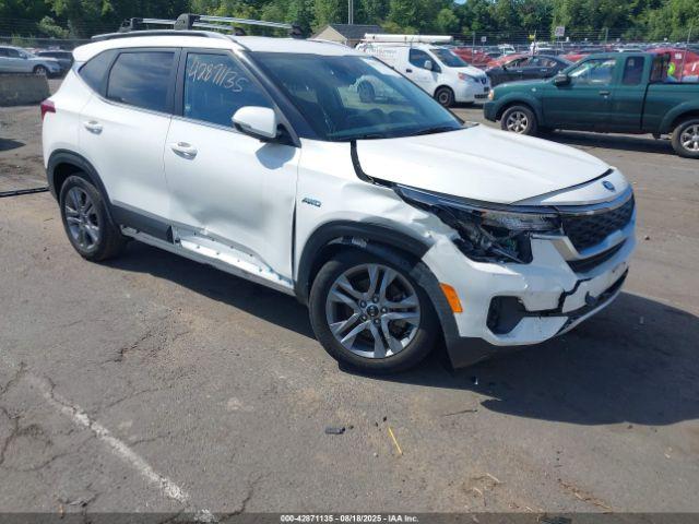  Salvage Kia Seltos