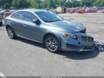  Salvage Volvo S60 Cross Country