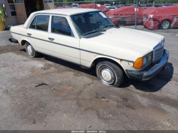  Salvage Mercedes-Benz 240d Series