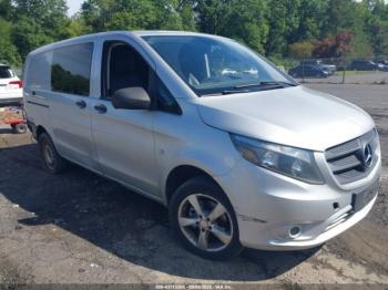  Salvage Mercedes-Benz Metris