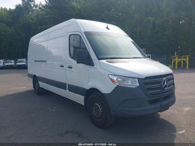  Salvage Mercedes-Benz Sprinter 2500