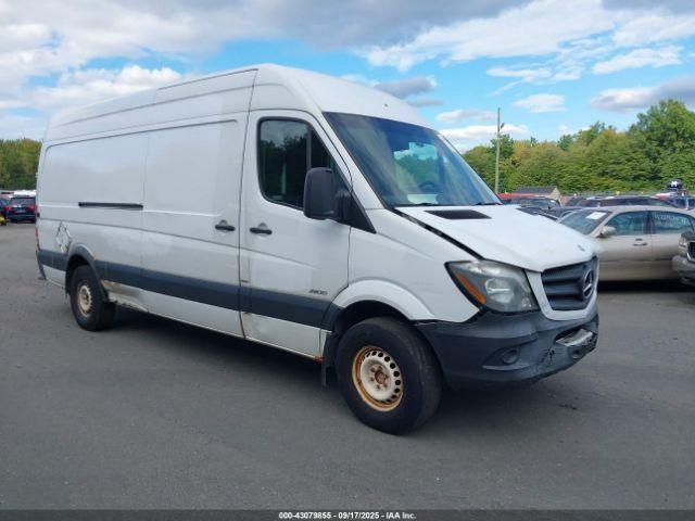  Salvage Mercedes-Benz Sprinter 2500