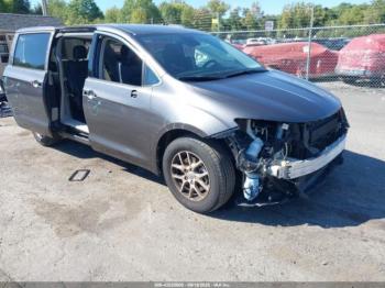  Salvage Chrysler Pacifica