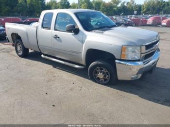  Salvage Chevrolet Silverado 2500