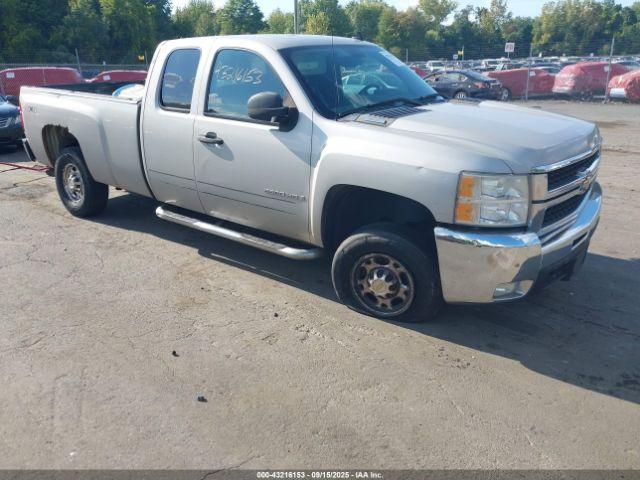  Salvage Chevrolet Silverado 2500