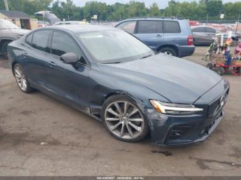  Salvage Volvo S60