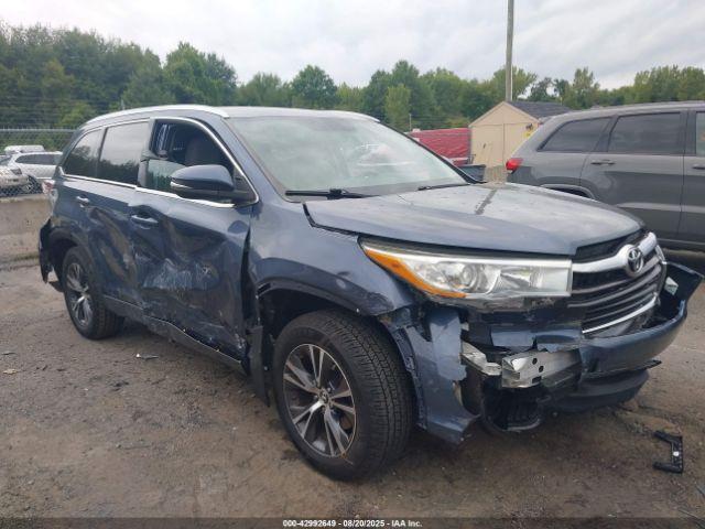  Salvage Toyota Highlander